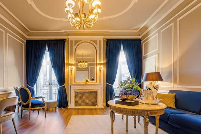 Suite (Cathedral View)