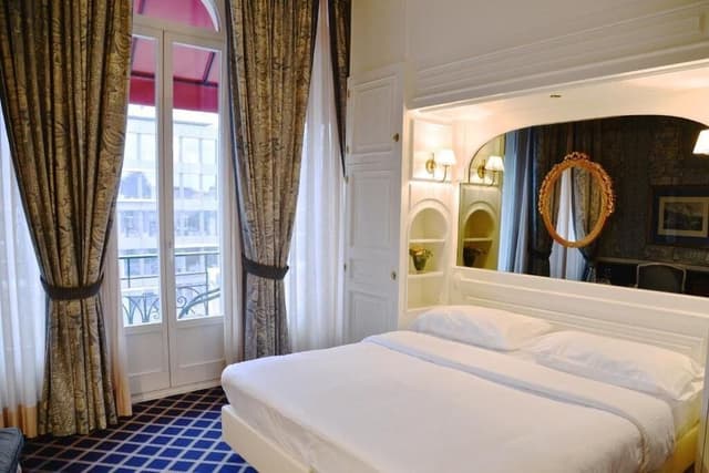 Classic Room, Balcony