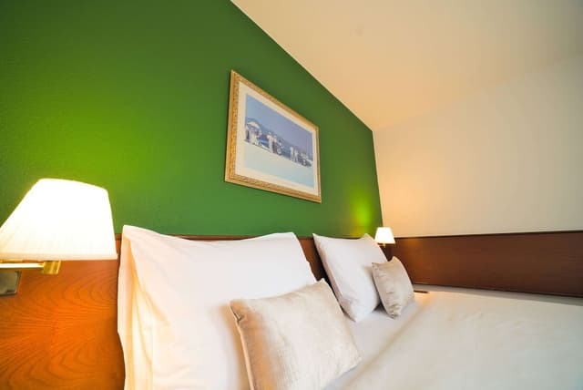 Standard Room, 1 King Bed