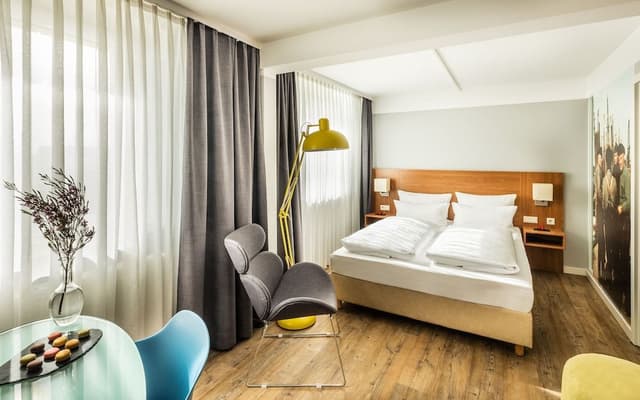 Business Room, 1 Queen Bed