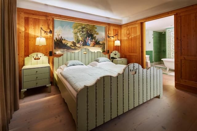 Herzog Suite