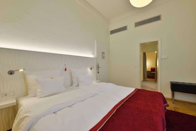 Junior Suite, 1 King Bed