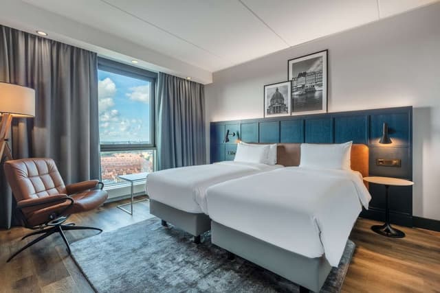 Standard Room (City or lake view)