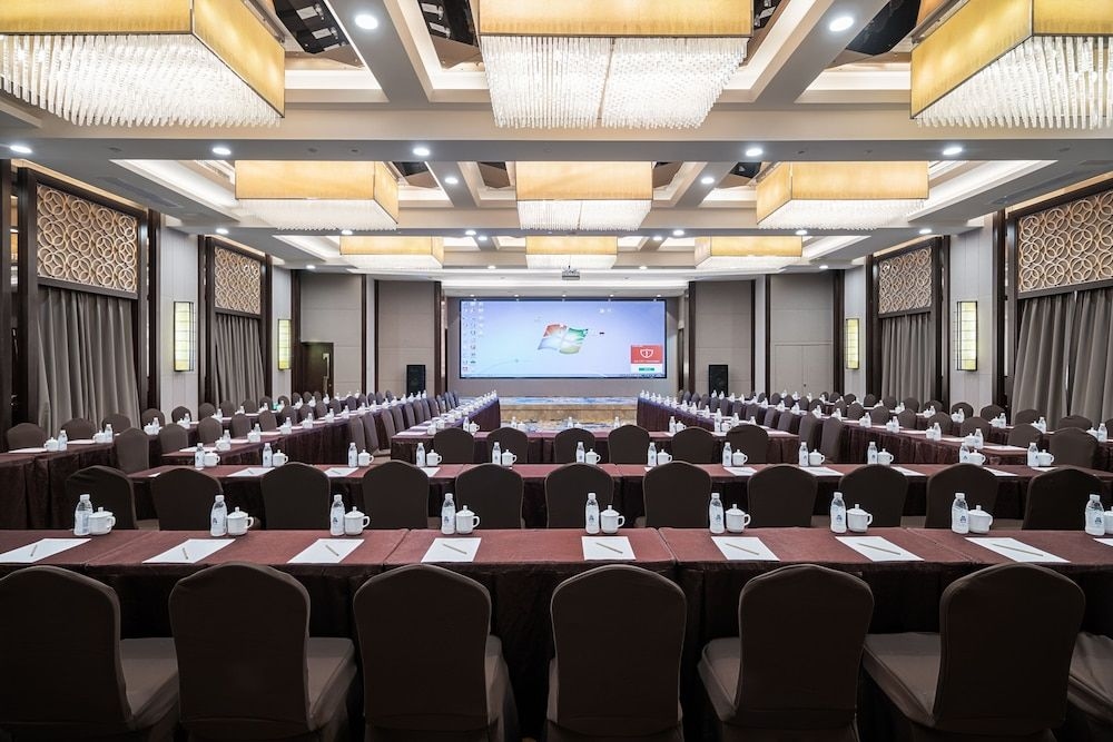 โรงแรมหมินซาน ลาซา แกรนด์ (Minshan Lhasa Grand Hotel)1
