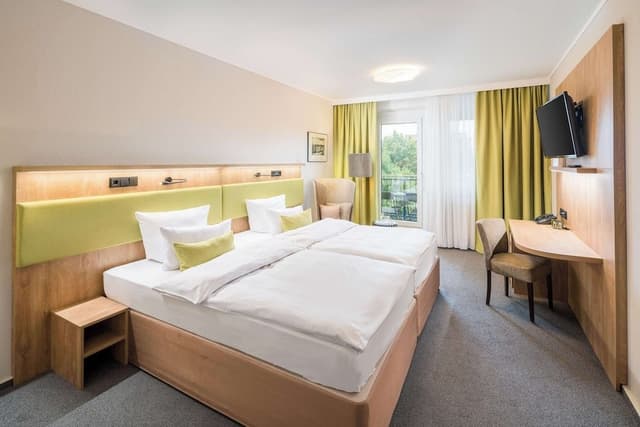 Comfort Room, 1 Double Bed, Balcony (Shower Only)