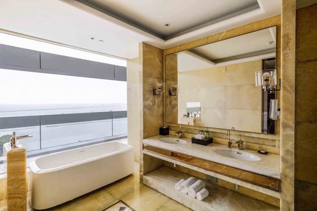 Suite, 1 Bedroom, Balcony