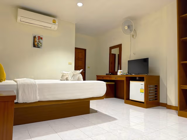 Standard Double Room, No Windows