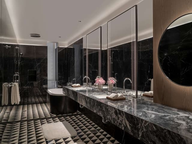 TWO QUEEN EXECUTIVE ROOM