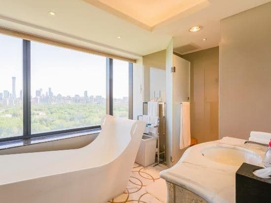 Kunlun Club Deluxe Room