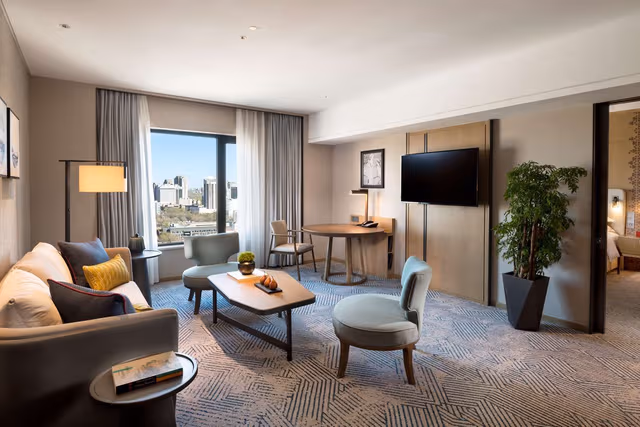 KING DELUXE SUITE