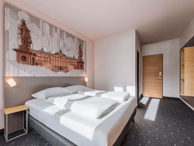 Double Room (French bed)