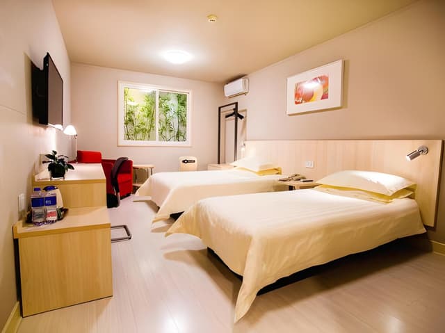 Standard Room C (Without window)