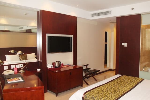 Superior Room, 1 King Bed