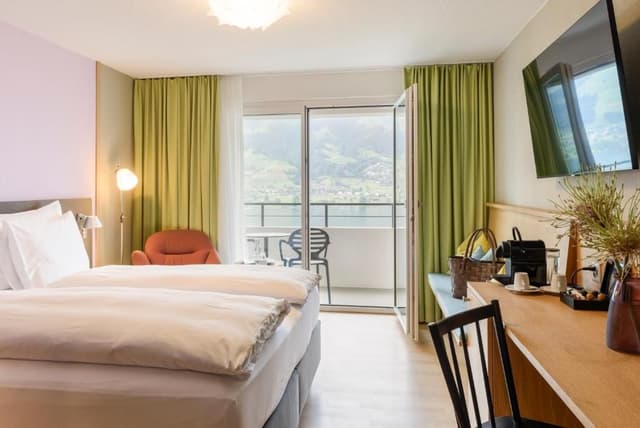 Double Room Business
