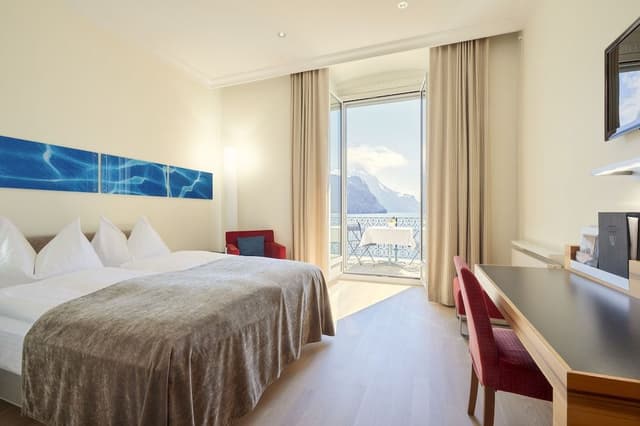 Superior Double Room with Queen Size Bed, lake view and balcony