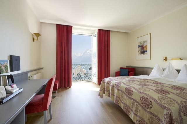 Superior Double Room with Queen Size Bed, lake view and balcony