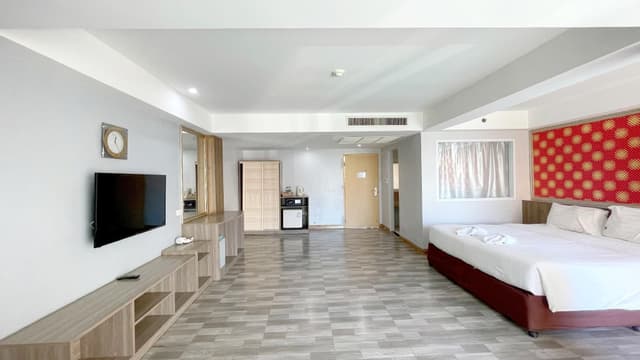 Premier King Suite