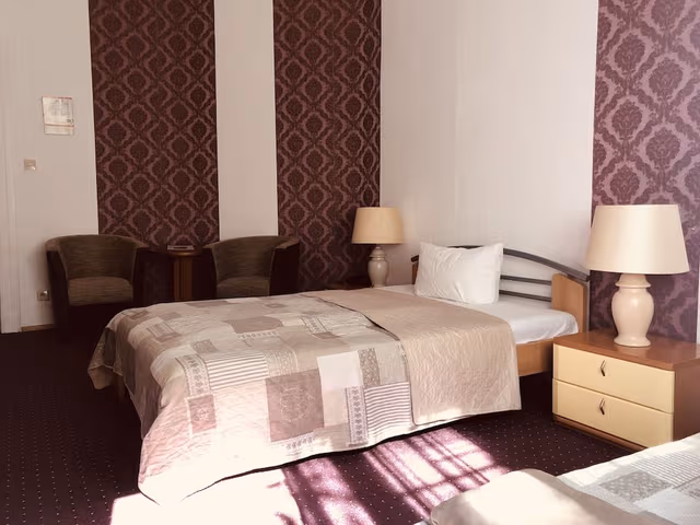 Basic Double room with Shared Toilet