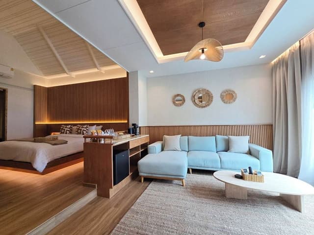 Family Beachfront Pool Villa