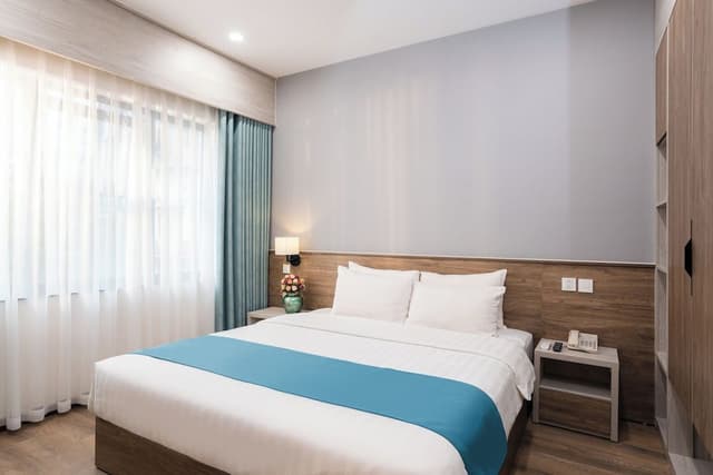 Suite, 1 King Bed