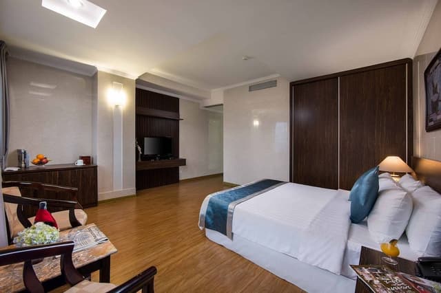 Deluxe Room, City View