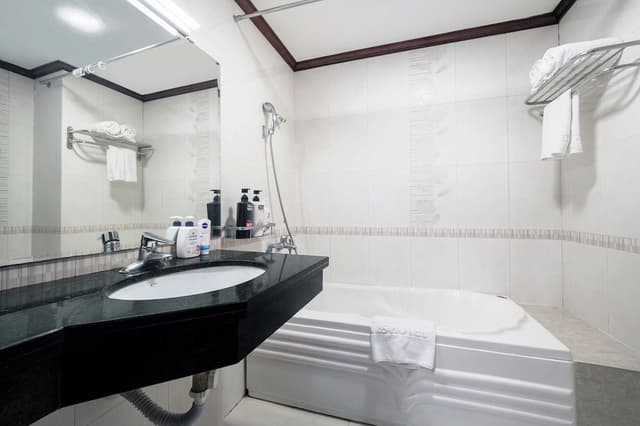 Deluxe Suite Double