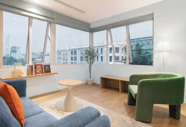 Suite, City View