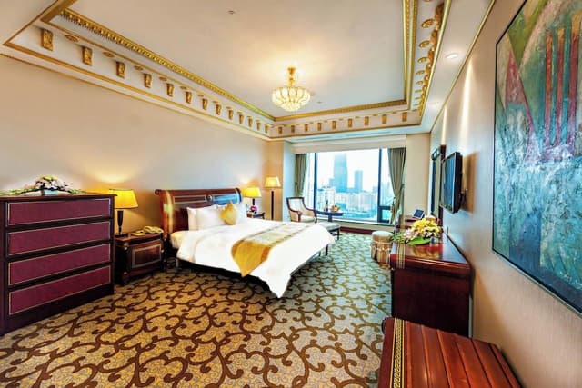 Executive Suite