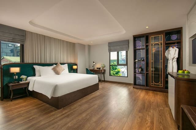 Premier Double Room, City View