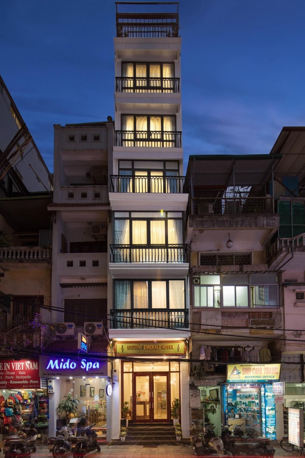 โรงแรมฮอลิเดย์ เอมเมอรัลด์ (Holiday Emerald Hotel)0