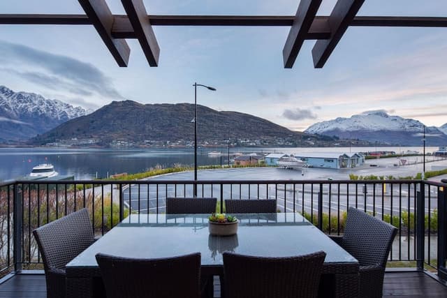 Apartment, 3 Bedrooms, Balcony, Lake View