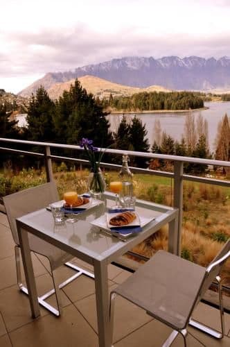 One Bedroom Apartment with Lake View
