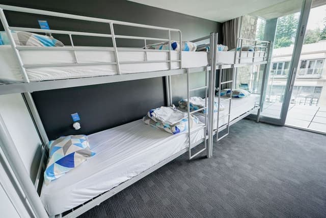 Shared Dormitory, Women only, Ensuite (6 Beds)