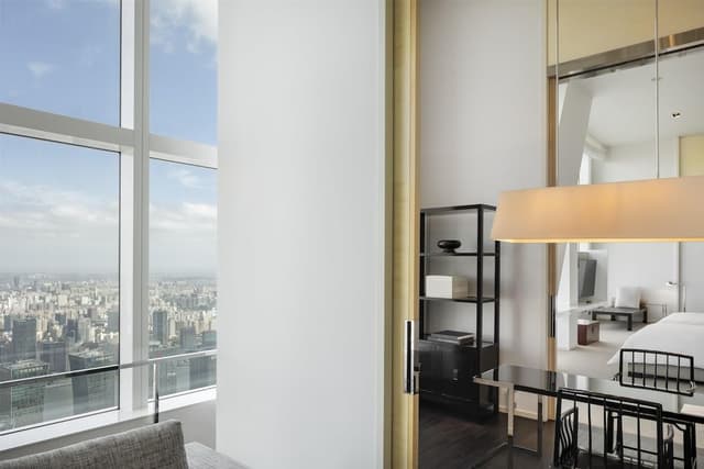 Diplomat Suite
