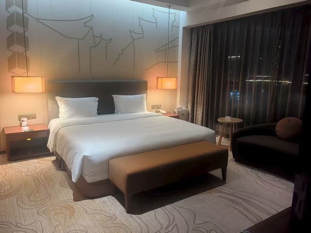Standard Room, 1 King Bed