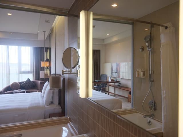 Standard Room, 1 King Bed