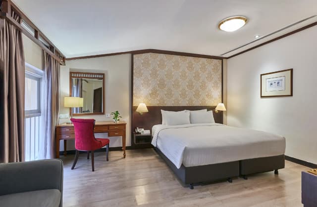 Premier Single Room