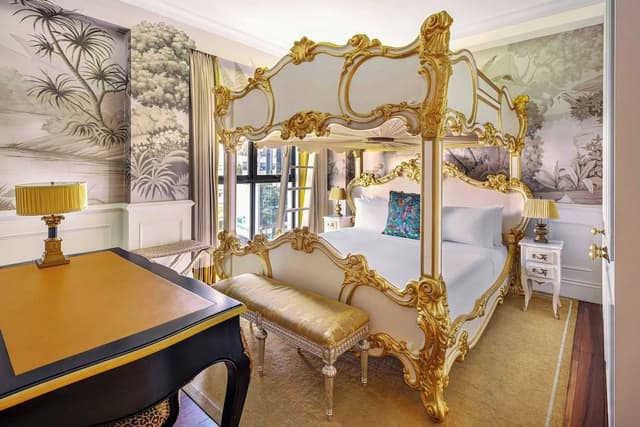 Royal Suite, Multiple Beds