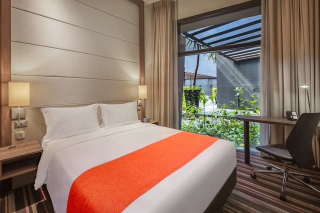 Standard Room (Free Breakfast)