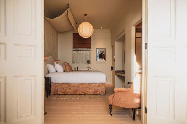 Hideout Suite