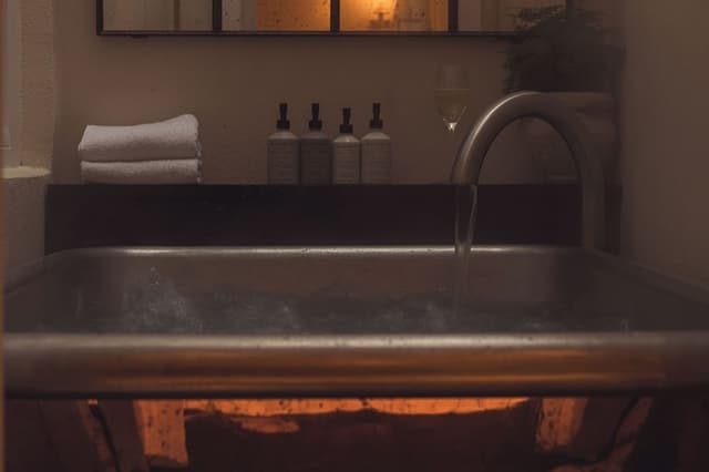 Hideout Suite