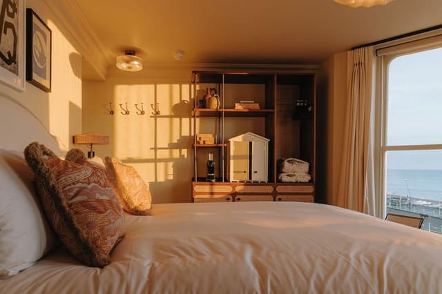 Guest Room, Sea View