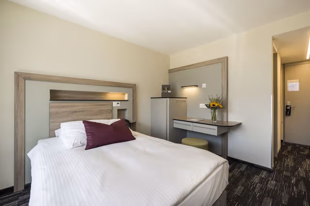 Deluxe Single room (7th to 14th floor)