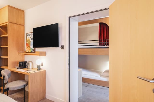 Connecting rooms with bunk beds