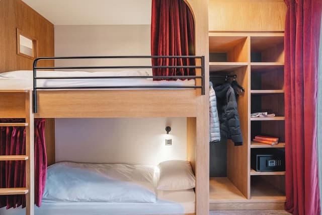Connecting rooms with bunk beds