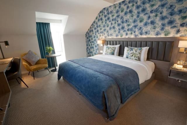 Large Single Room