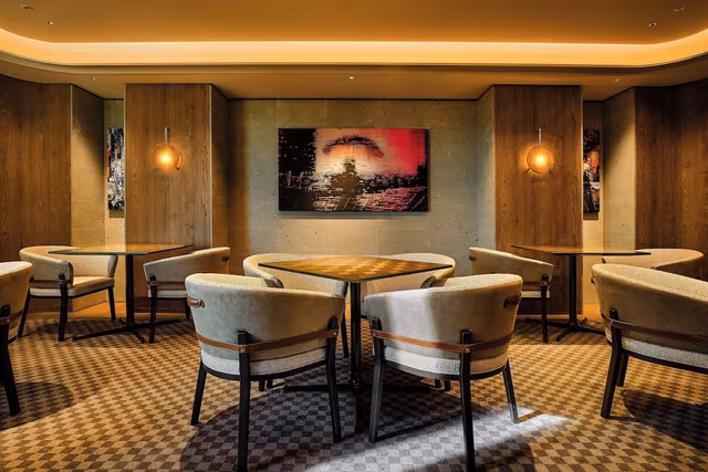 Suite (Ambassador)