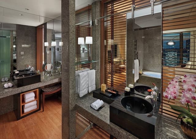 Mandarin Suite King