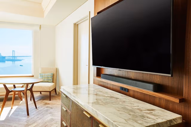 Premium Room, 1 King Bed, Bay View