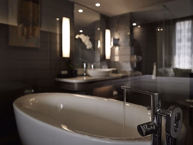 Deluxe Room, 1 King Bed (Grand Executive)